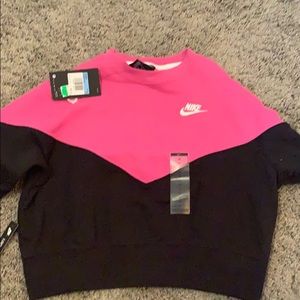 Cropped Nike Colorblock Crewneck